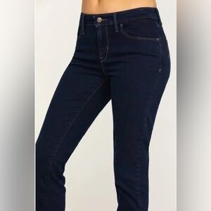 LEVI’s Classic Mid-Rise Skinny Jeans, dark wash, stretch, W29, L30, 100% cotton